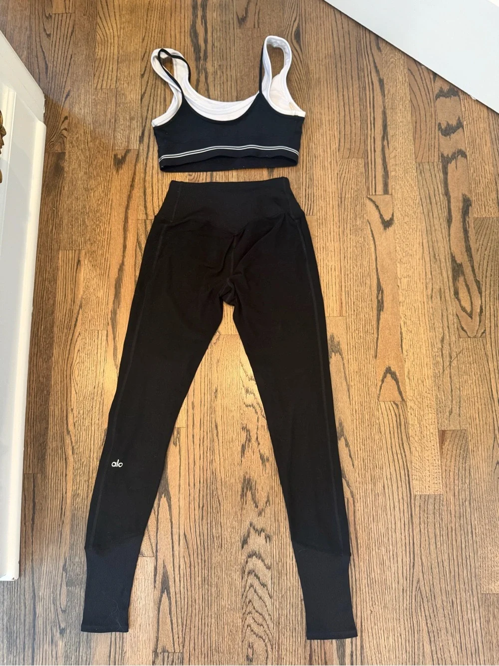 ALO Yoga Black & White Scoop Sports Bra
